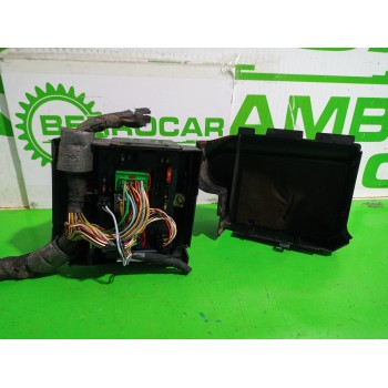 Recambio de caja reles / fusibles para citroën xsara berlina 1.6 16v satisfaction referencia OEM IAM 9650664080  