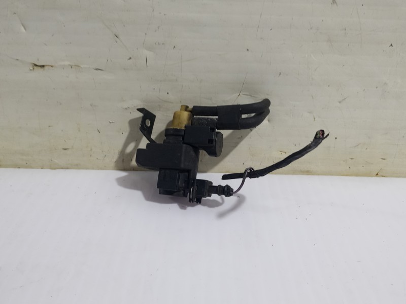 Recambio de valvula para renault scenic ii grand confort dynamique referencia OEM IAM 8200486264  