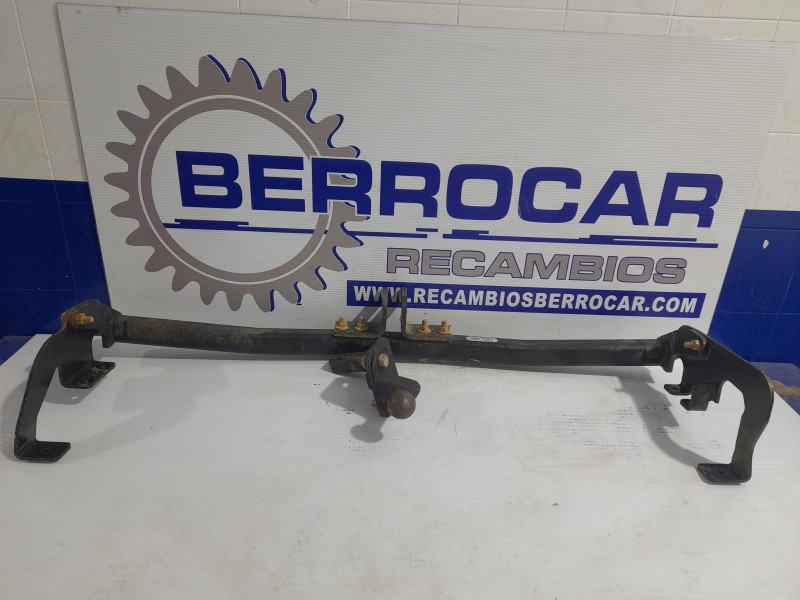 Recambio de enganche remolque para renault kangoo 1.5 dci diesel fap referencia OEM IAM 8201358771  