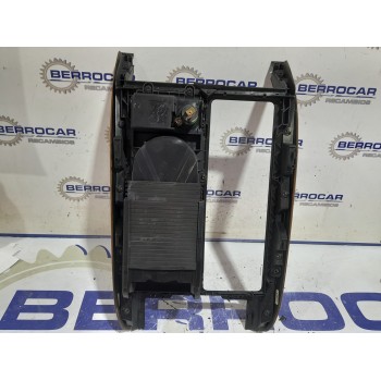 Recambio de moldura para land rover range rover sport 3.6 td v8 referencia OEM IAM 05851000  