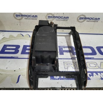 Recambio de moldura para land rover range rover sport 3.6 td v8 referencia OEM IAM 05851000  