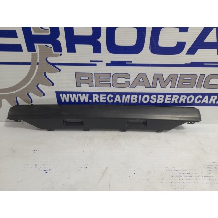 Recambio de moldura para peugeot 406 break (s1/s2) 1.8 cat referencia OEM IAM 9630406477  