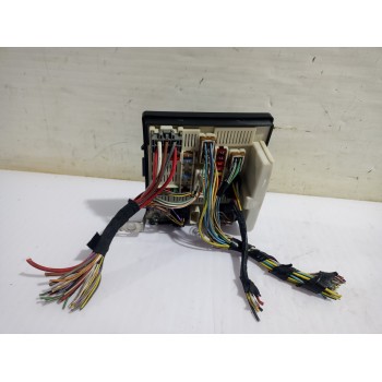 CAJA RELES / FUSIBLES 8200481866 