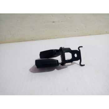 Recambio de enganche cinturon central para renault scenic ii grand confort dynamique referencia OEM IAM 8200699663  