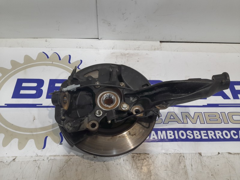 Recambio de mangueta delantera derecha para land rover range rover sport 3.6 td v8 referencia OEM IAM RUB500120  