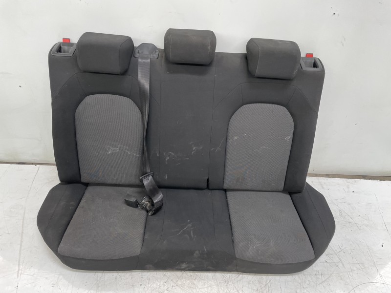 Recambio de asientos traseros para seat ibiza (kj1) reference referencia OEM IAM 6F0886825AVEG  