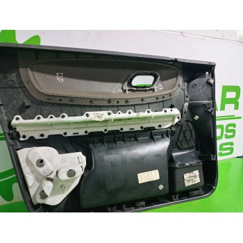 Recambio de guarnecido puerta delantera derecha para citroën c4 berlina collection referencia OEM IAM 9646270677  