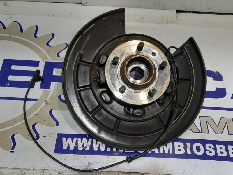 Recambio de mangueta trasera derecha para land rover range rover sport 3.6 td v8 referencia OEM IAM RLH500120  