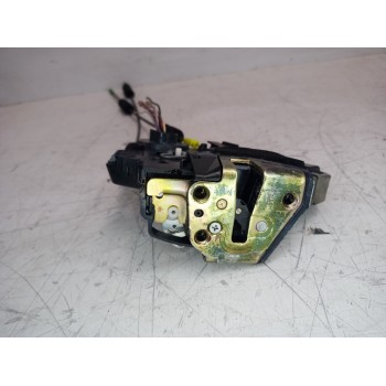 Recambio de cerradura puerta trasera derecha para lexus rx 300(mcu35) luxury referencia OEM IAM 6905060070  