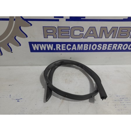 Recambio de goma contorno para peugeot 406 break (s1/s2) referencia OEM IAM 9023LK  