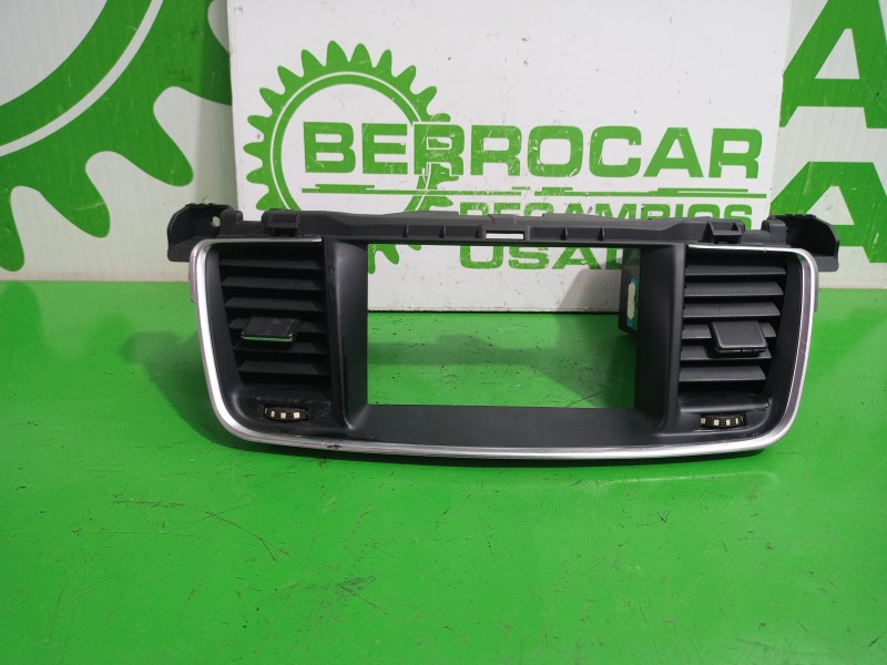 Recambio de rejilla aireadora para peugeot 508 active referencia OEM IAM 9686457877  