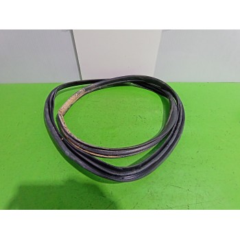 Recambio de goma contorno para toyota auris touring sports (e18) hybrid feel! edition referencia OEM IAM 6787102210  