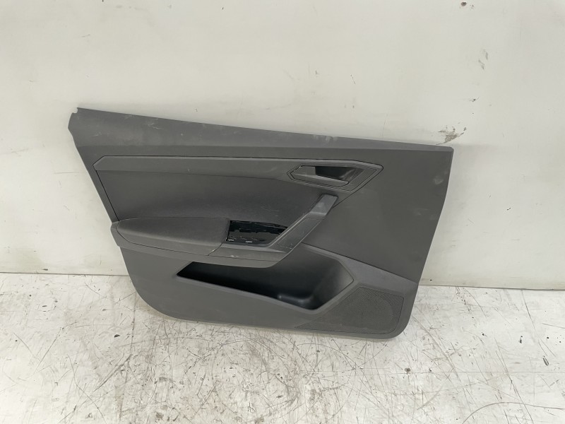 Recambio de guarnecido puerta delantera izquierda para seat ibiza (kj1) reference referencia OEM IAM 6F0868079  