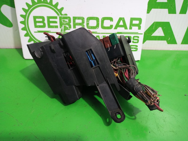 Recambio de caja reles / fusibles para renault kangoo (f/kc0) authentique referencia OEM IAM 243512602R  