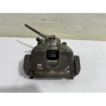 Recambio de pinza de freno delantera derecha para renault scenic ii grand confort dynamique referencia OEM IAM 7701065279  