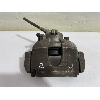 Recambio de pinza de freno delantera derecha para renault scenic ii grand confort dynamique referencia OEM IAM 7701065279  