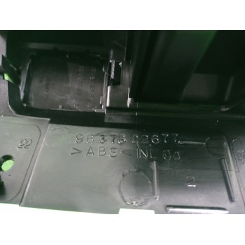 Recambio de cenicero para citroën xsara berlina 1.6 16v satisfaction referencia OEM IAM 9637602677  