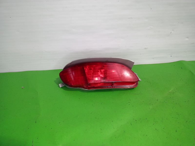 Recambio de piloto trasero antiniebla izquierdo para lexus rx 300(mcu35) luxury referencia OEM IAM 8192048030  