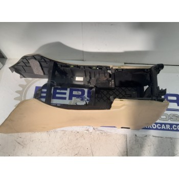 Recambio de apoyabrazos central para land rover range rover sport 3.6 td v8 referencia OEM IAM FJI500031  