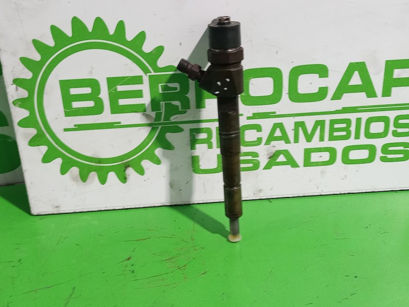 Recambio de inyector para opel insignia berlina 2.0 cdti cat referencia OEM IAM 0445110327  