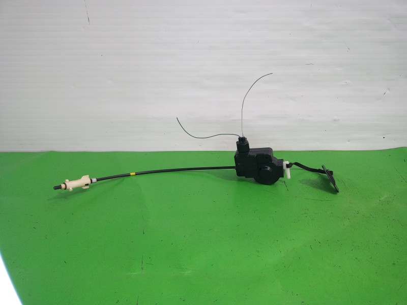 Recambio de motor tapa combustible para lexus rx 300(mcu35) luxury referencia OEM IAM PBTM15GF5  