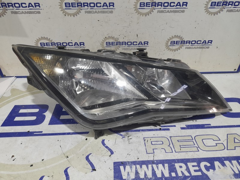Recambio de faro derecho para seat leon (5f1) referencia OEM IAM 90010799  