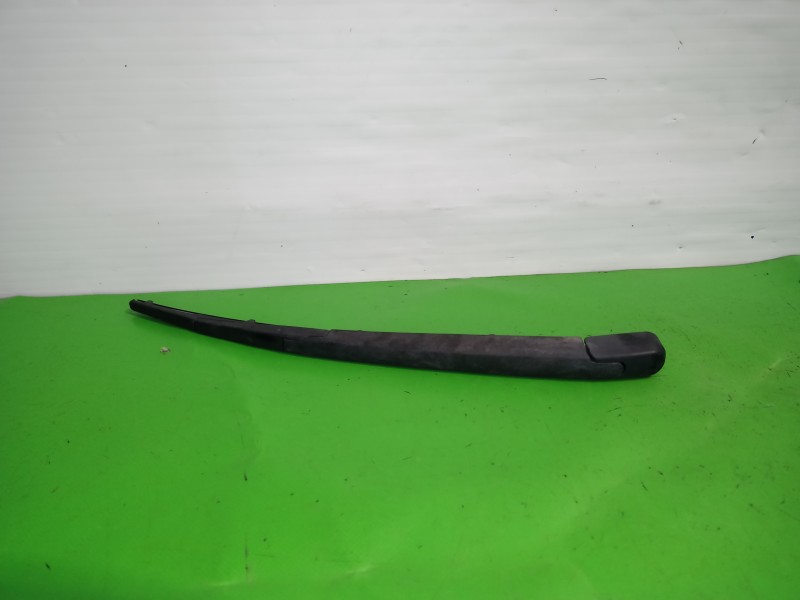 Recambio de brazo limpia trasero para lexus rx 300(mcu35) luxury referencia OEM IAM 8524148040  