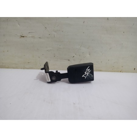 Recambio de enganche cinturon trasero izquierdo para renault scenic ii grand confort dynamique referencia OEM IAM B6015088  