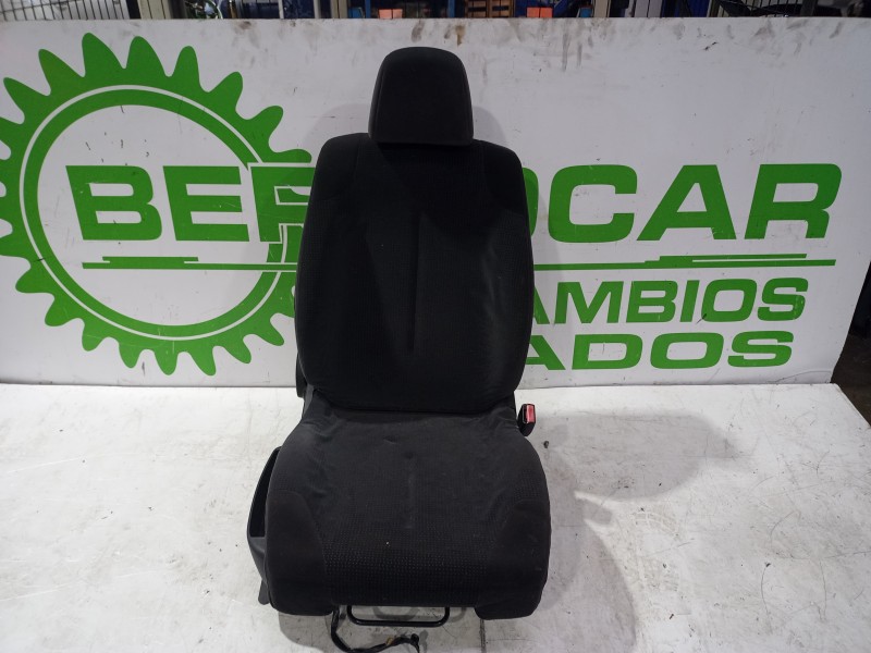Recambio de asiento delantero derecho para citroën c4 berlina collection referencia OEM IAM 8845CK  