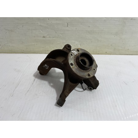 Recambio de mangueta delantera derecha para renault scenic ii grand confort dynamique referencia OEM IAM 8200297033  