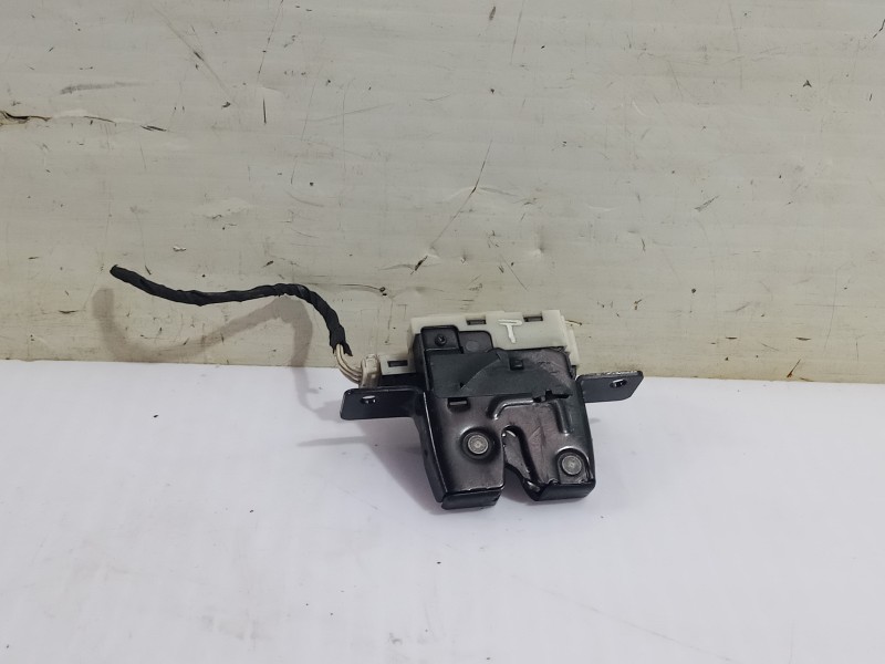 Recambio de cerradura maletero / porton para renault scenic ii grand confort dynamique referencia OEM IAM 8200078240  