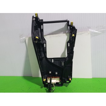 Recambio de moldura para toyota auris touring sports (e18) hybrid feel! edition referencia OEM IAM 5883402050  