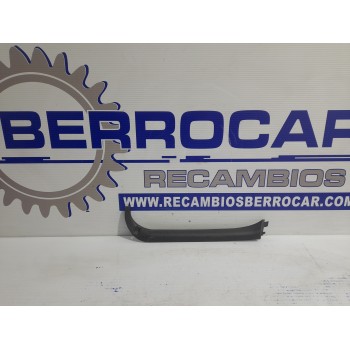 Recambio de molduras traseras para citroën xsara coupe 1.9 diesel referencia OEM IAM 9626837177  