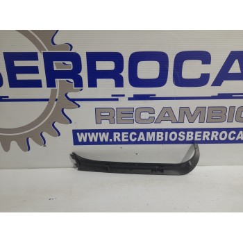 Recambio de molduras traseras para citroën xsara coupe 1.9 diesel referencia OEM IAM 9626837177  