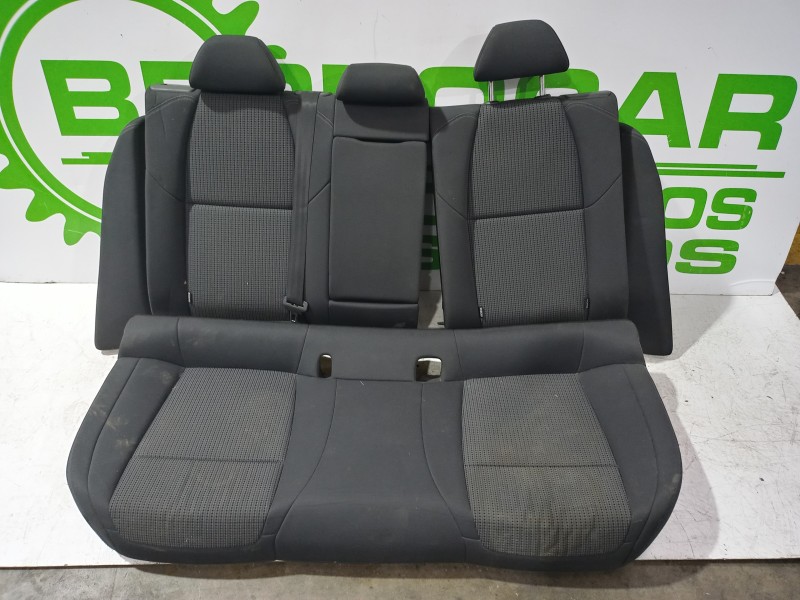 Recambio de asientos traseros para peugeot 508 active referencia OEM IAM 8847C9  