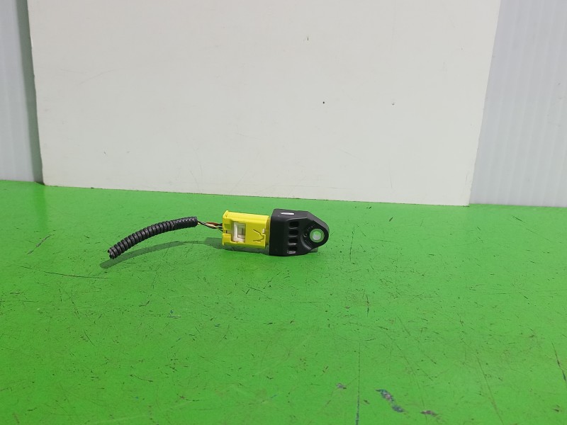Recambio de sensor para toyota auris touring sports (e18) hybrid feel! edition referencia OEM IAM 8983102140  
