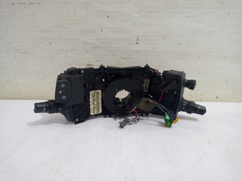 Recambio de mando multifuncion para renault scenic ii grand confort dynamique referencia OEM IAM 8200127728  