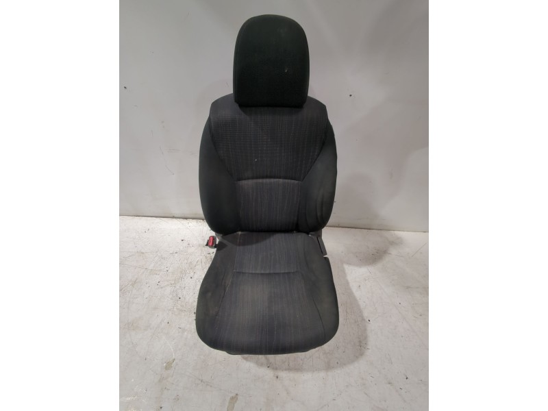 Recambio de asiento delantero izquierdo para toyota auris (_e15_) 1.33 dual-vvti (nre150_) referencia OEM IAM 7144002X10B1  