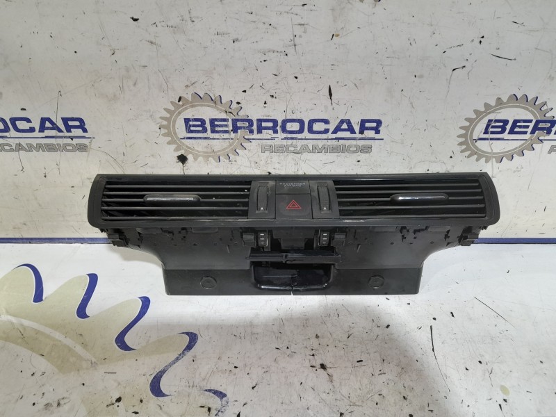 Recambio de rejilla aireadora para skoda spaceback (5h) 1.6 tdi referencia OEM IAM 5JA820951  