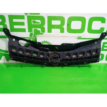 Recambio de rejilla delantera para opel astra h berlina essentia referencia OEM IAM 13241961  