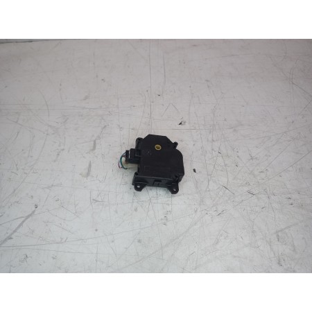 Recambio de motor apertura trampilla para lexus rx 300(mcu35) luxury referencia OEM IAM 0637008810  