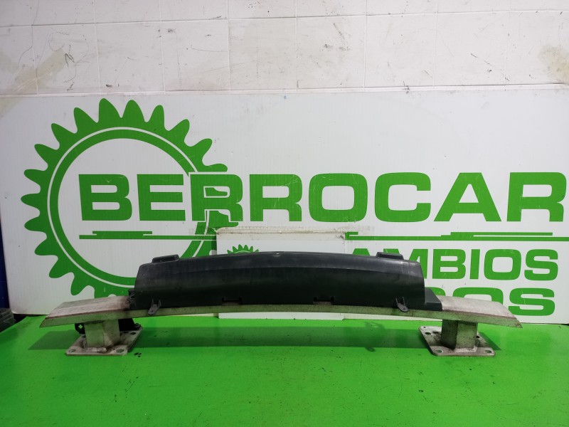 Recambio de refuerzo paragolpes delantero para citroën c4 berlina collection referencia OEM IAM 7106C5  