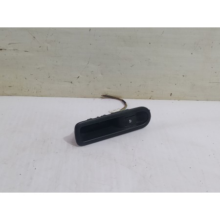 Recambio de mando elevalunas trasero derecho para renault scenic ii grand confort dynamique referencia OEM IAM 156013870  