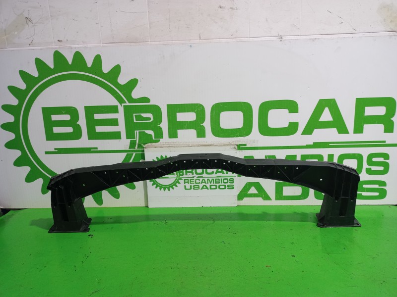 Recambio de travesaño inferior para citroën c4 berlina collection referencia OEM IAM 9646895580  