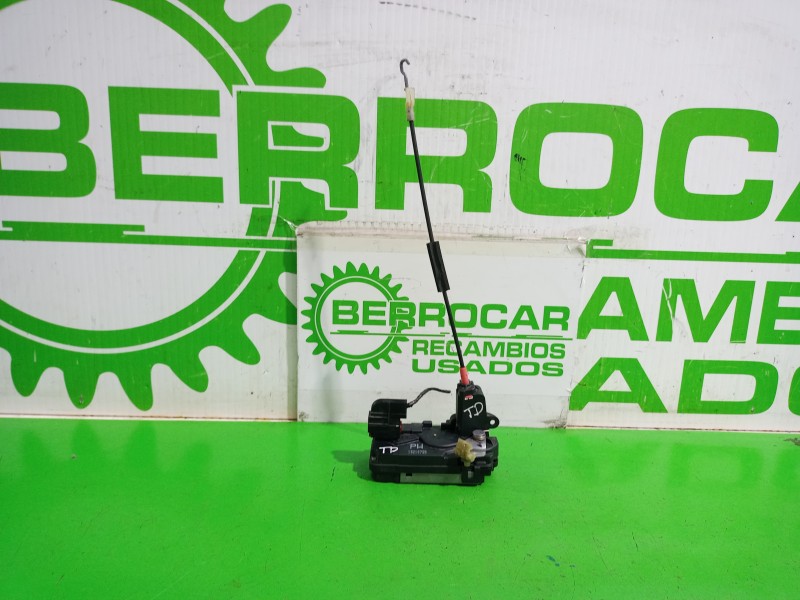 Recambio de cerradura puerta trasera derecha para opel astra h berlina essentia referencia OEM IAM 13210739  