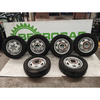 Recambio de juego llantas para iveco daily caja cerrada (1999 =>) 2.8 diesel cat referencia OEM IAM 504003566  