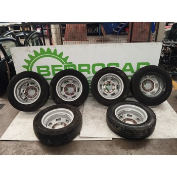 Recambio de juego llantas para iveco daily caja cerrada (1999 =>) 2.8 diesel cat referencia OEM IAM 504003566  