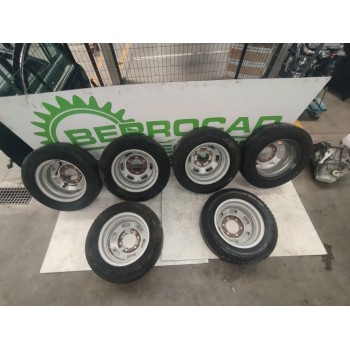 Recambio de juego llantas para iveco daily caja cerrada (1999 =>) 2.8 diesel cat referencia OEM IAM 504003566  