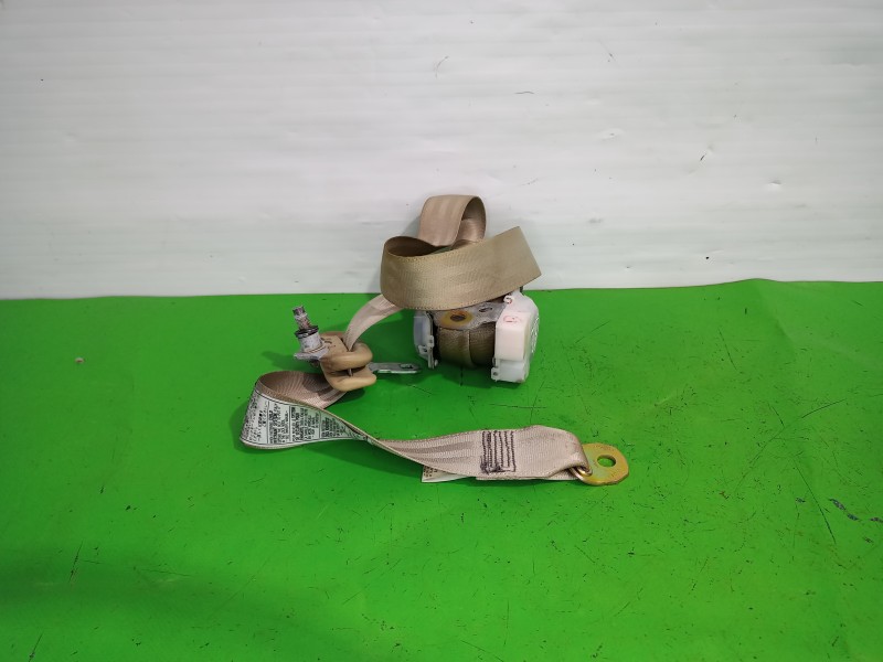 Recambio de cinturon seguridad trasero derecho para lexus rx 300(mcu35) luxury referencia OEM IAM 7336048040A0  