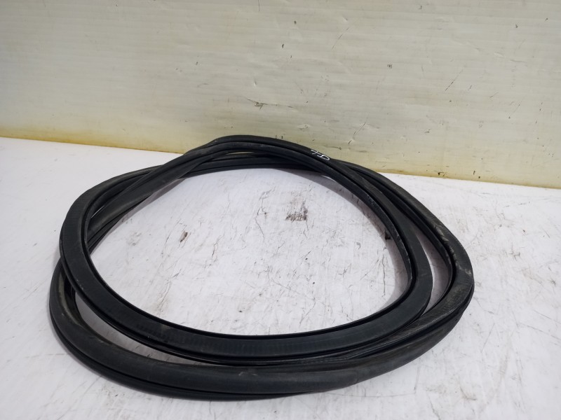 Recambio de goma contorno para seat ibiza (kj1) reference referencia OEM IAM 6F0867368E9B9  